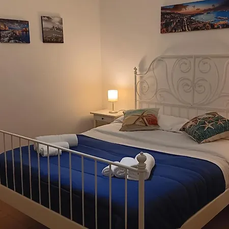 Dimora Danicla Διαμέρισμα Νάπολη